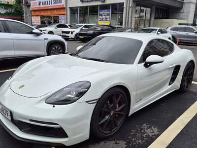 2018 Porsche 718 photo 4