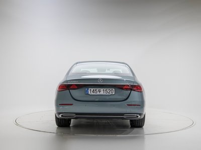 MERCEDES-BENZ E-CLASS - 2