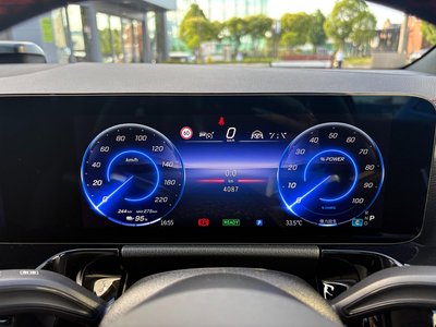 2025 Mercedes-BENZ EQA — миниатюра 17