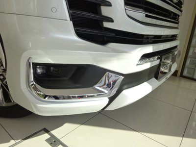 TOYOTA LAND CRUISER 300 - 3