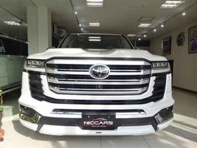 TOYOTA LAND CRUISER 300 - 2