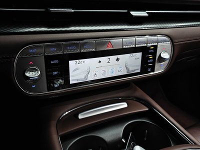 2022 Genesis G90 (RS4) — миниатюра 17
