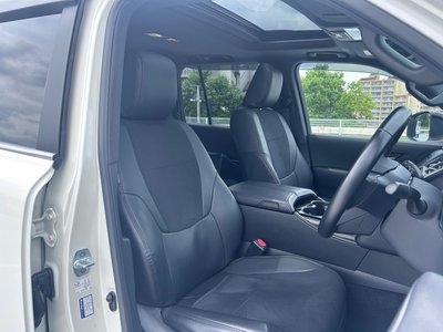 2023 Toyota LAND CRUISER 300 — миниатюра 18