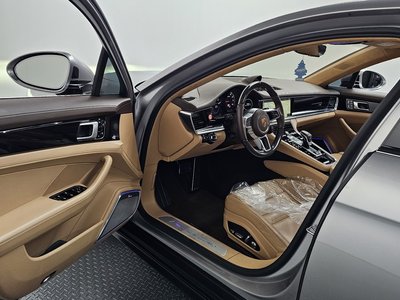 2018 Porsche PANAMERA thumbnail 13
