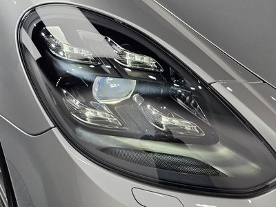 2018 Porsche PANAMERA 照片 9
