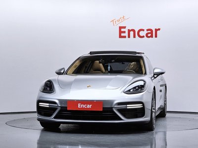 2018 Porsche PANAMERA 照片 2