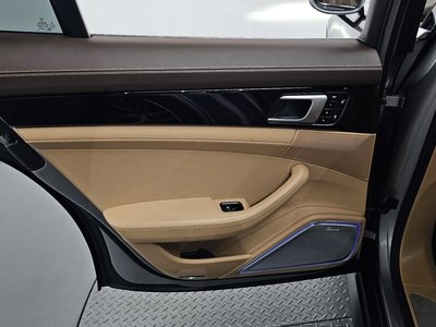 2018 Porsche PANAMERA thumbnail 15