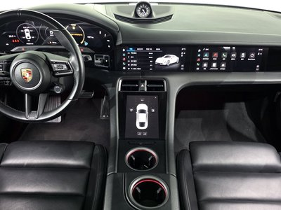 صورة 5 لـ 2021 Porsche TAYCAN