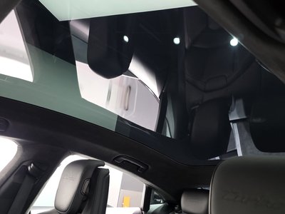 صورة مصغرة 17 لـ 2021 Porsche TAYCAN