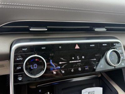 صورة 10 لـ 2023 Genesis GV80