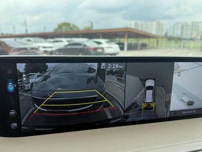 صورة 8 لـ 2023 Genesis GV80