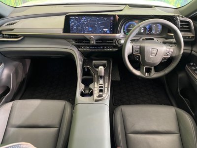 2024 Toyota CROWN SPORT photo 2