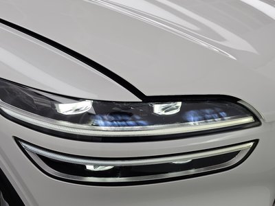صورة 9 لـ 2021 Genesis GV70