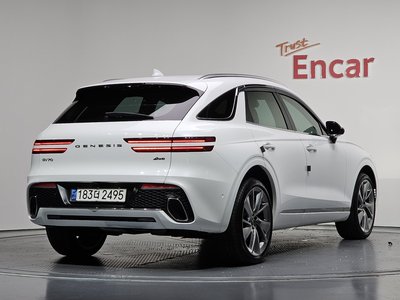 صورة 3 لـ 2021 Genesis GV70