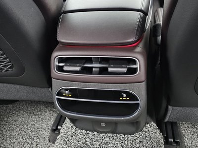 2021 Genesis GV70 — миниатюра 25