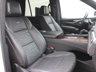 CADILLAC ESCALADE - 7