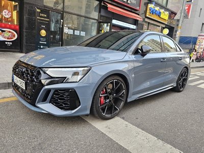 AUDI RS3