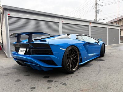 LAMBORGHINI AVENTADOR - 7