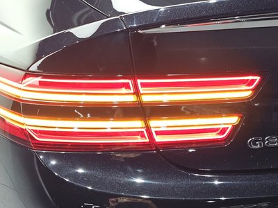 GENESIS G80 (RG3) - 10