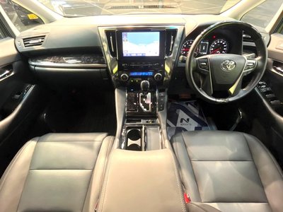 TOYOTA ALPHARD - 2