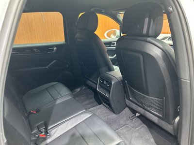 PORSCHE CAYENNE - 5