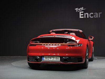PORSCHE 911 - 4