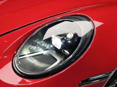 PORSCHE 911 - 9