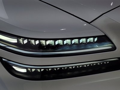 2024 Genesis GV80 photo 9