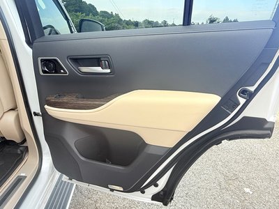 2025 Toyota LAND CRUISER 300 — миниатюра 14