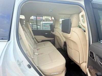 2025 Toyota LAND CRUISER 300 — миниатюра 16