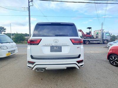 2025 Toyota LAND CRUISER 300 — миниатюра 11