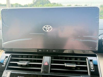 2025 Toyota LAND CRUISER 300 — миниатюра 31