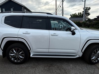صورة 6 لـ 2025 Toyota LAND CRUISER 300