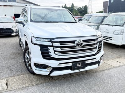 صورة 10 لـ 2025 Toyota LAND CRUISER 300