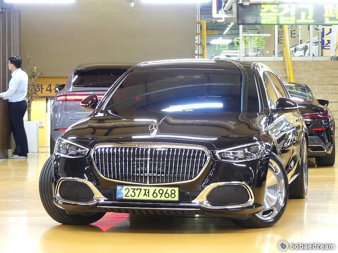 MERCEDES-BENZ S-CLASS - View 1