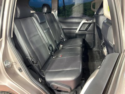 TOYOTA LAND CRUISER PRADO - 8