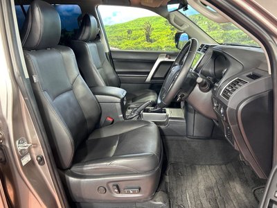 TOYOTA LAND CRUISER PRADO - 7