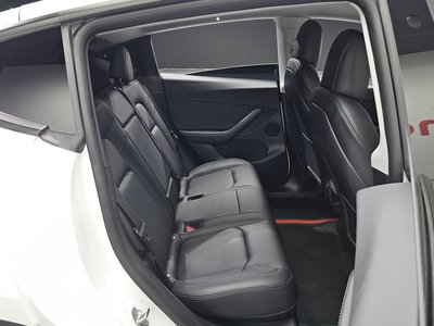 2022 Tesla MODEL Y — миниатюра 17