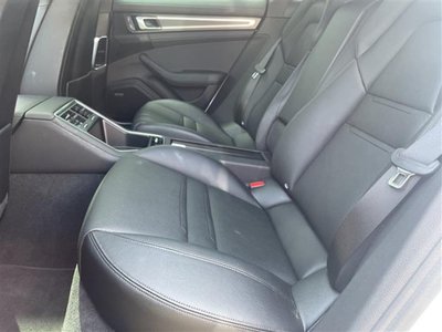 PORSCHE PANAMERA - 10