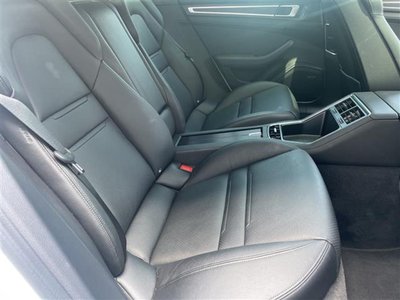 PORSCHE PANAMERA - 8