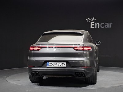 PORSCHE CAYENNE - 4