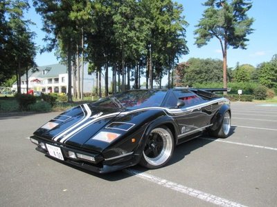 LAMBORGHINI COUNTACH - 2