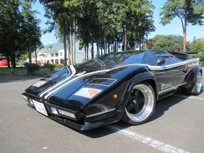 LAMBORGHINI COUNTACH - 4