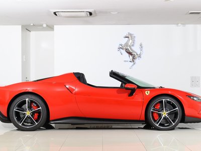صورة 7 لـ 2025 Ferrari 296 GTS