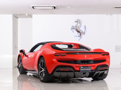 صورة 5 لـ 2025 Ferrari 296 GTS