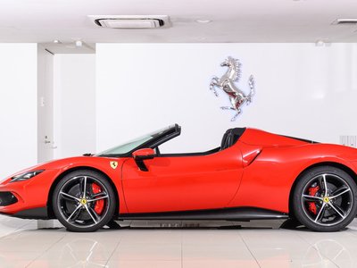 صورة 4 لـ 2025 Ferrari 296 GTS