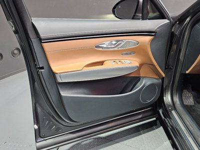 2022 Genesis GV70 — миниатюра 14