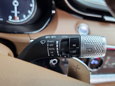2022 Genesis GV70 — миниатюра 29