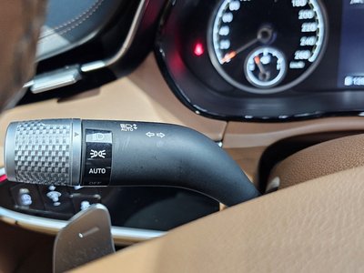 2022 Genesis GV70 — миниатюра 28