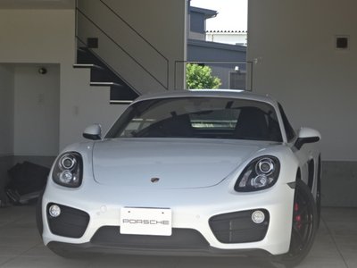 PORSCHE CAYMAN - 1